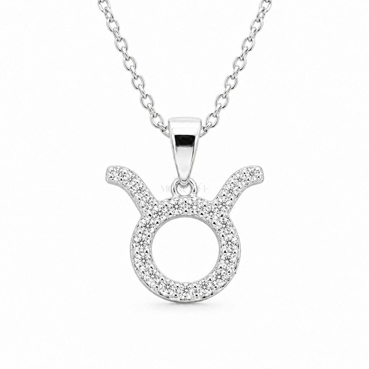 Sidabrinis Jaučio zodiako pakabukas su moisanitais ir grandinėle „Taurus“ - MONOREE