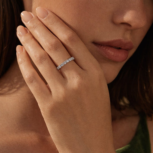 Sidabrinis žiedas su moisanitu „Eternity Medium“ - House of Monoree